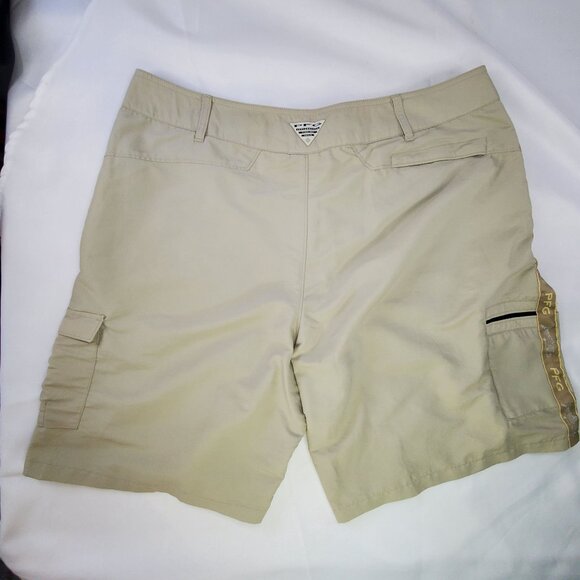 Columbia PFG Fishing Cargo Shorts Men's Size L Beige Logo Trim 108 FM 4005 - Picture 8 of 9